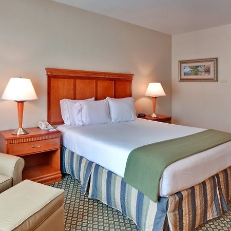 Holiday Inn Express Hotel & Suites Ontario Airport-Mills Mall By Ihg Ранчо Кукамонга Екстериор снимка