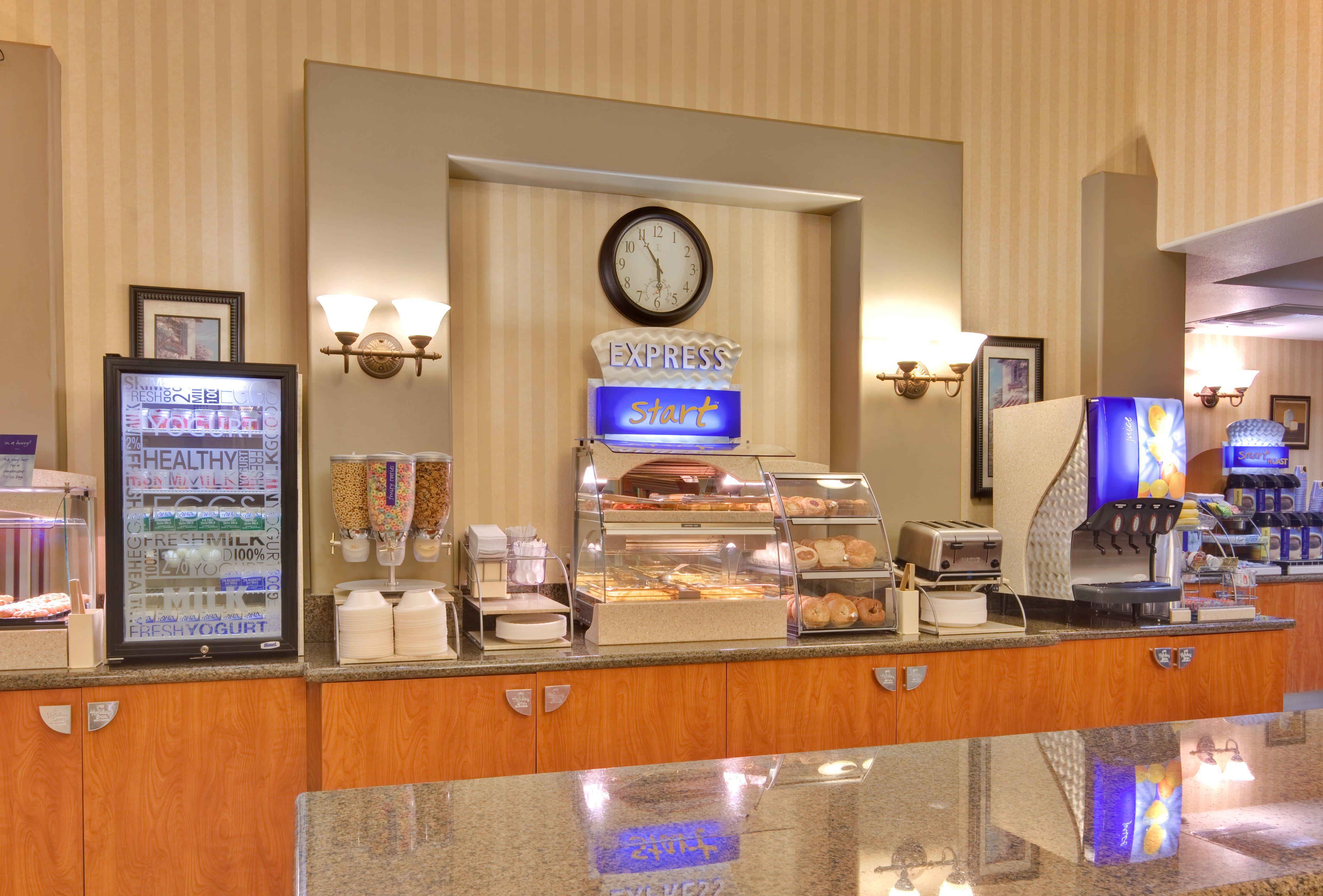 Holiday Inn Express Hotel & Suites Ontario Airport-Mills Mall By Ihg Ранчо Кукамонга Екстериор снимка