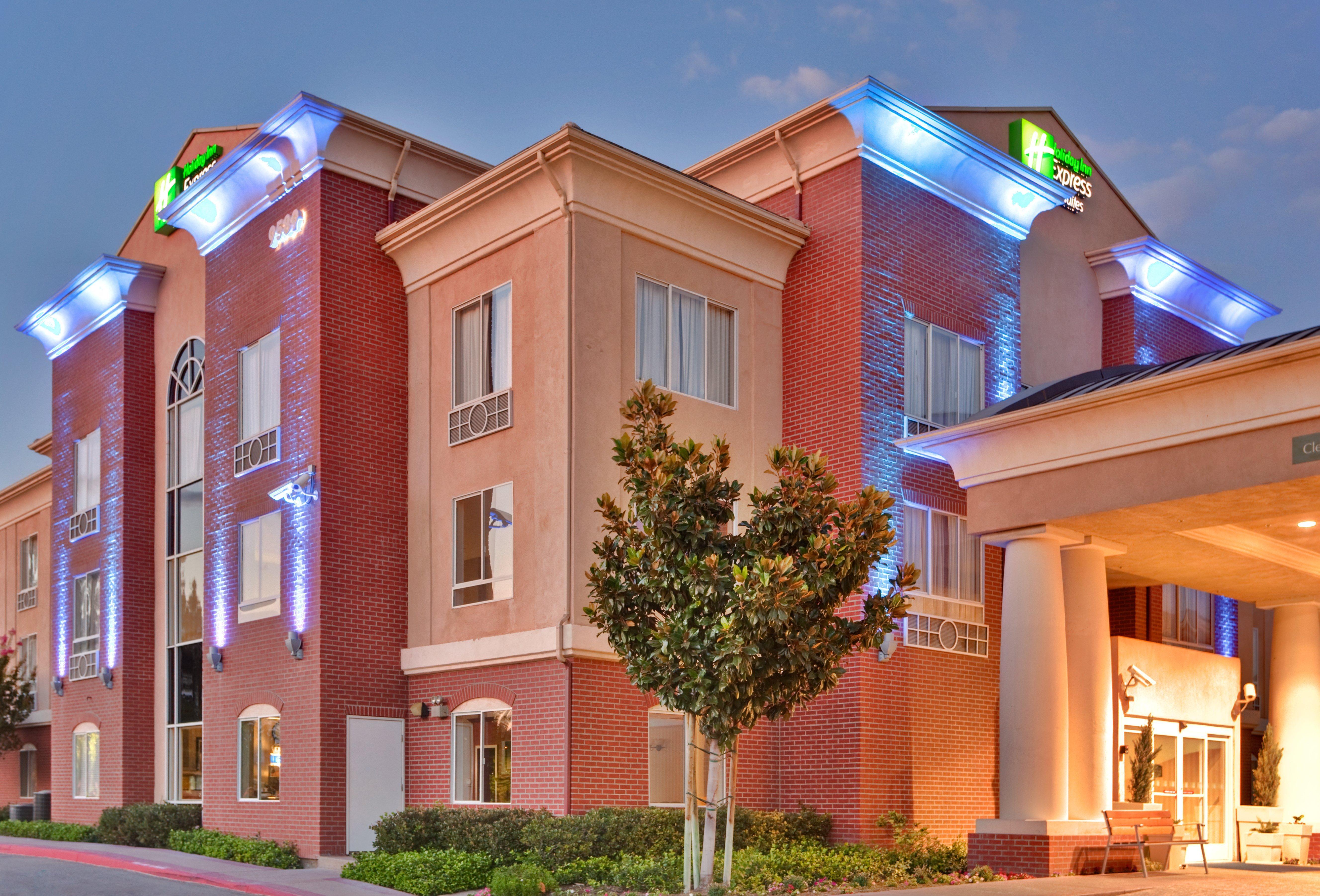 Holiday Inn Express Hotel & Suites Ontario Airport-Mills Mall By Ihg Ранчо Кукамонга Екстериор снимка