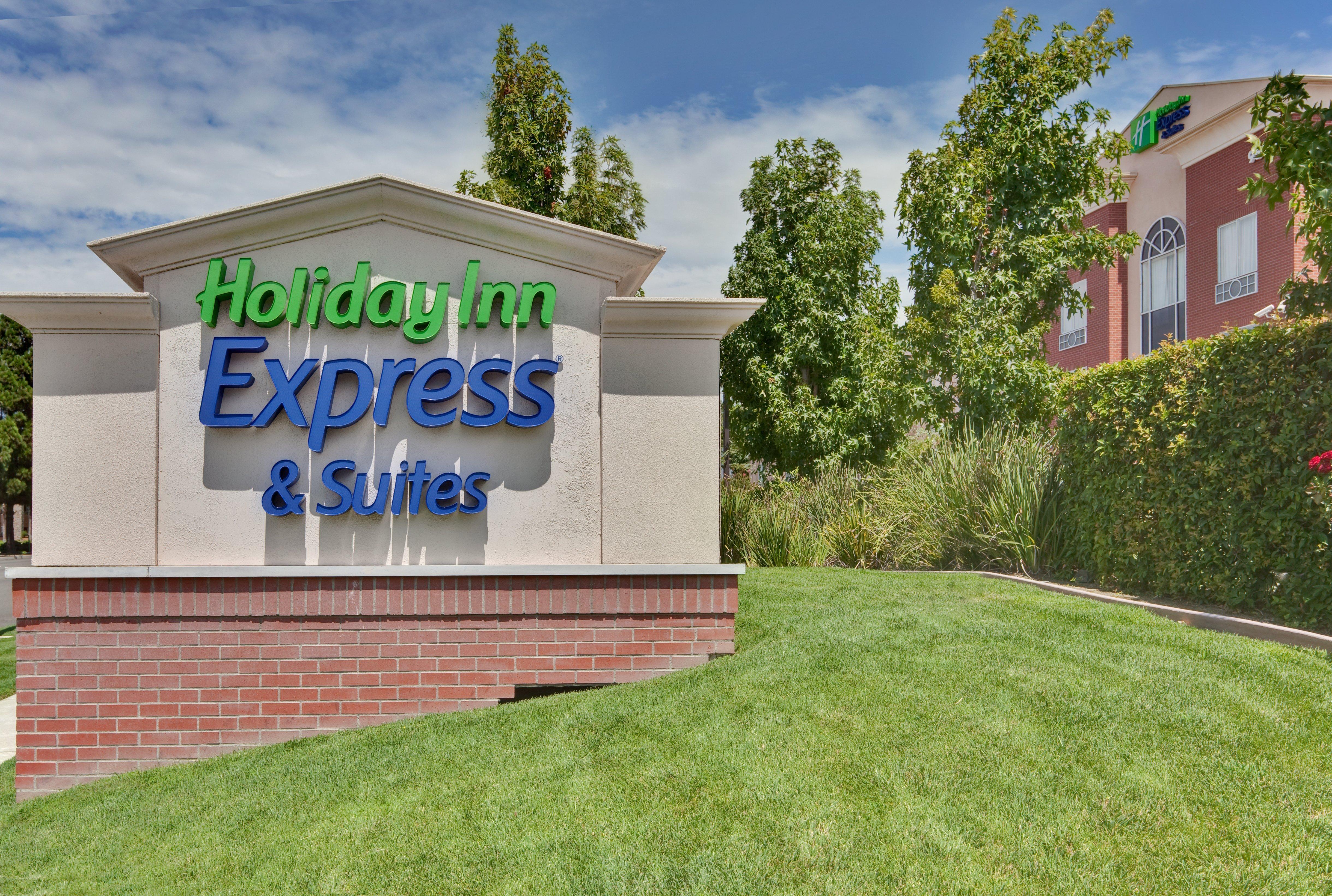 Holiday Inn Express Hotel & Suites Ontario Airport-Mills Mall By Ihg Ранчо Кукамонга Екстериор снимка