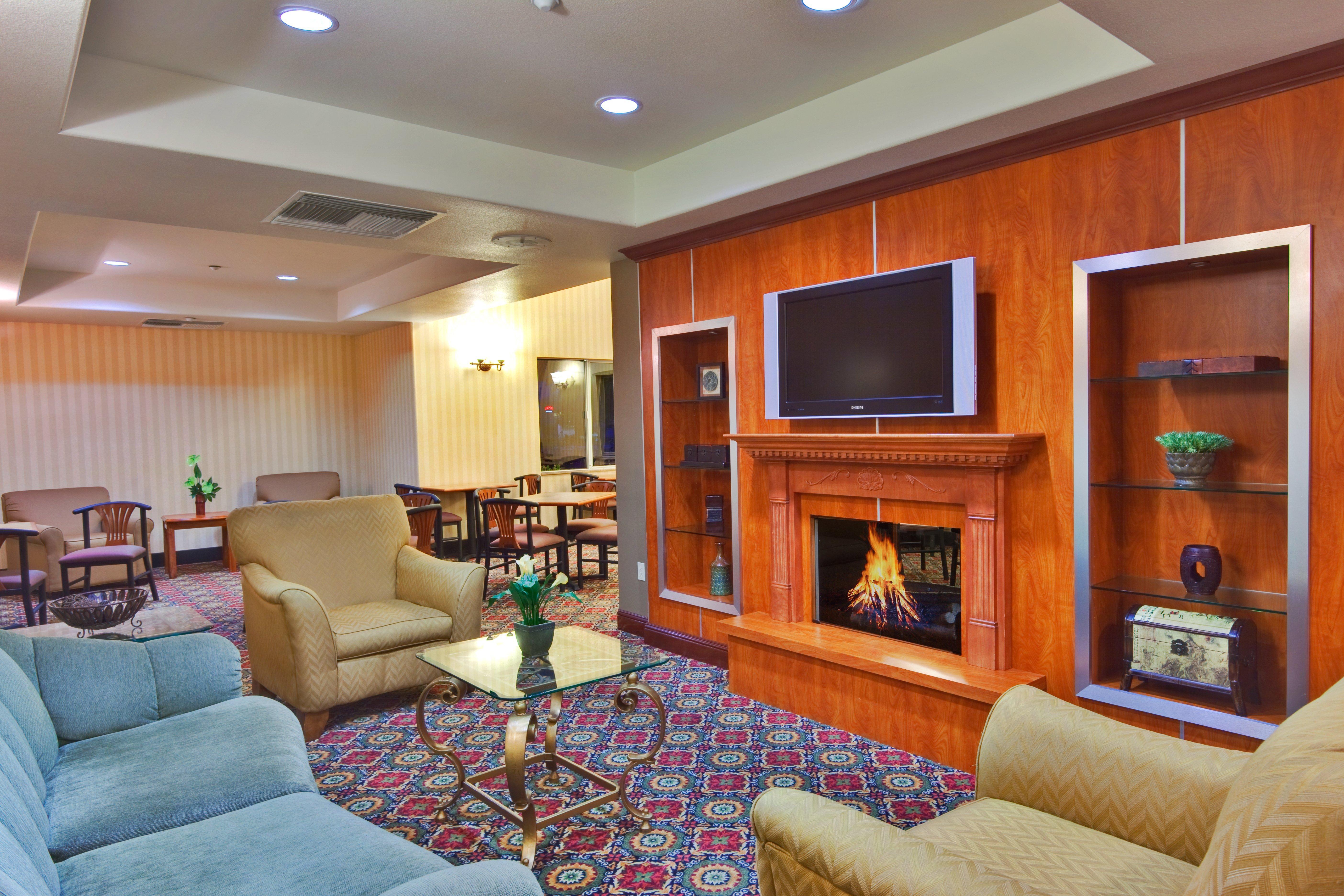 Holiday Inn Express Hotel & Suites Ontario Airport-Mills Mall By Ihg Ранчо Кукамонга Екстериор снимка